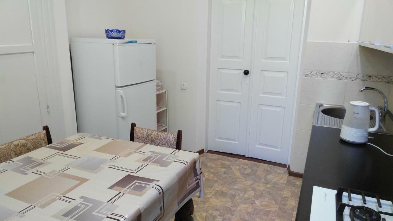 Separate Room Homestay In A Private House, Facilities Shared With Owner Berdychiv Exteriér fotografie