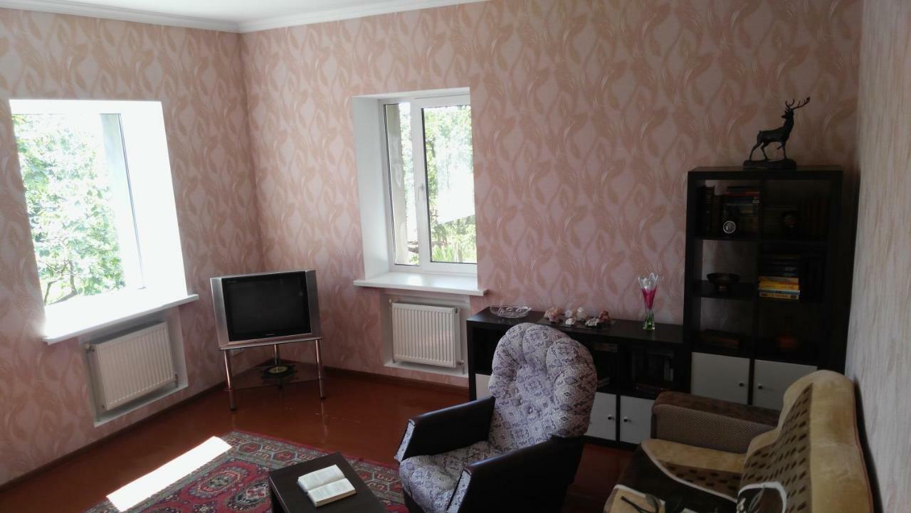Separate Room Homestay In A Private House, Facilities Shared With Owner Berdychiv Exteriér fotografie